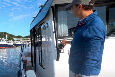 Targa 32 Joystick docking Targa 32